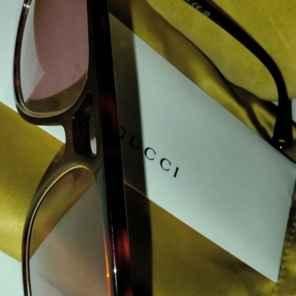Gucci sunglasses - Picture 1 of 4